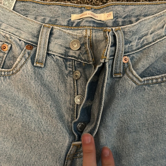 Levi Women’s Wedgie Straight Ankle Jeans - Picture 2 of 5